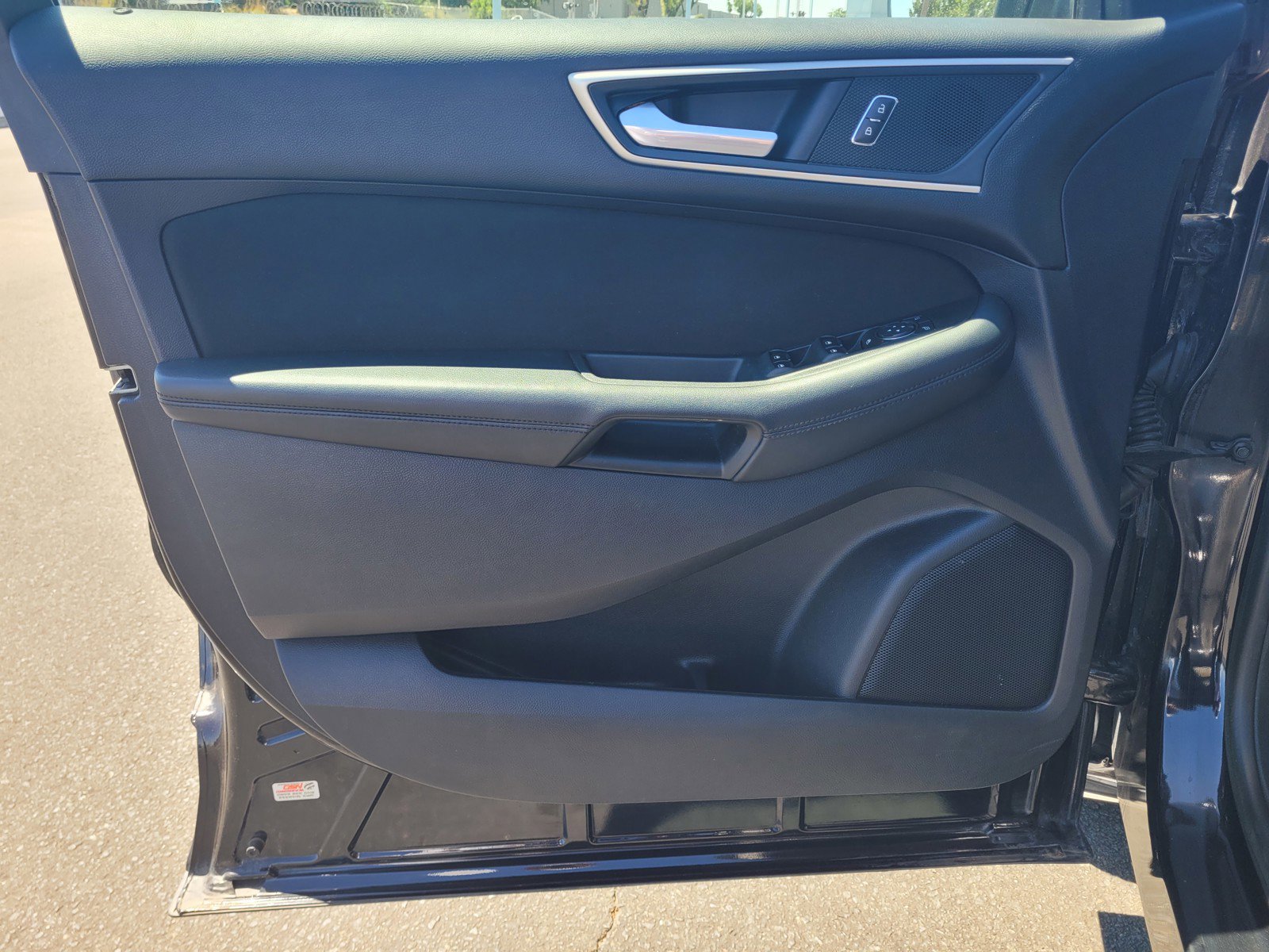 2019 Ford Edge SE photo 16