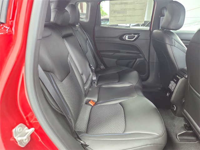 2025 Jeep Compass Latitude photo 32