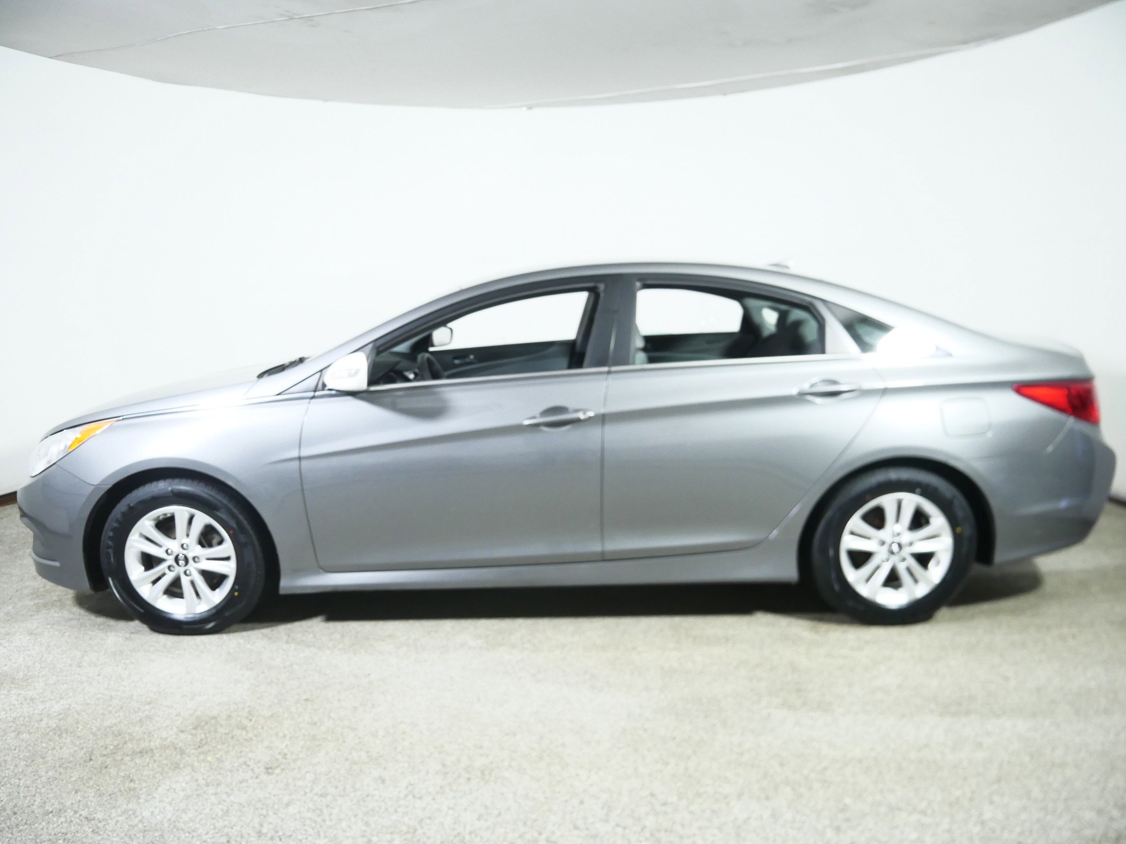 2014 Hyundai Sonata GLS photo 4