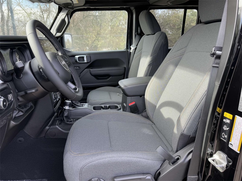 2025 Jeep Wrangler Sport S photo 11