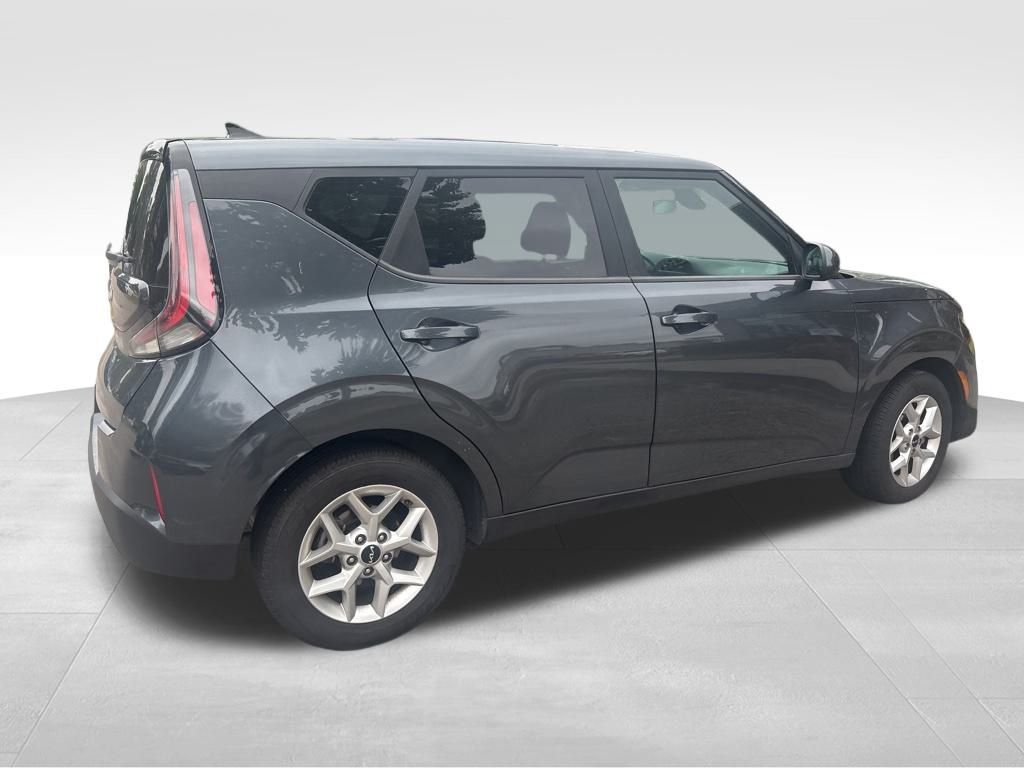 2023 Kia Soul LX photo 15