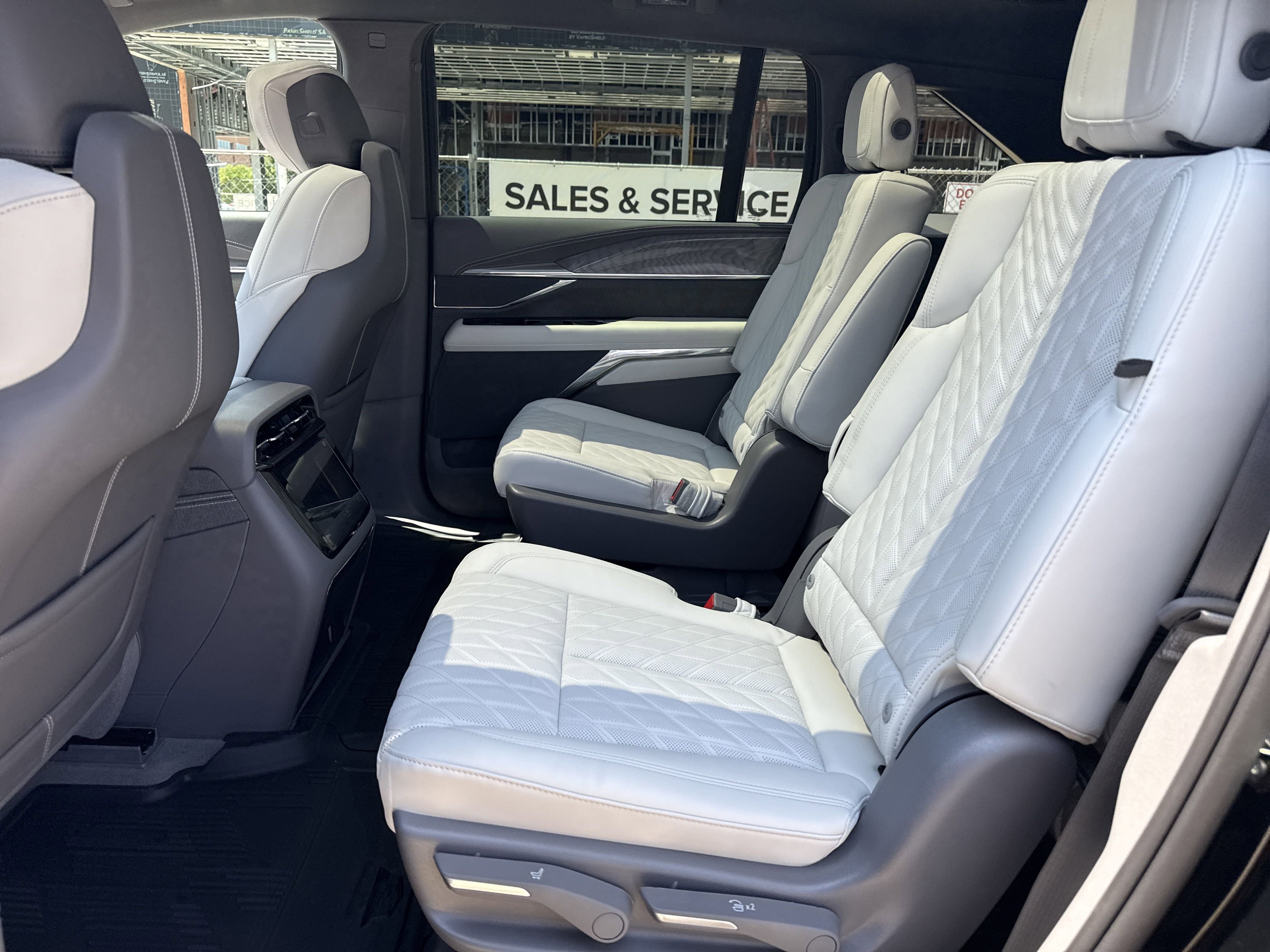 2026 Cadillac Escalade IQ Sport photo 10