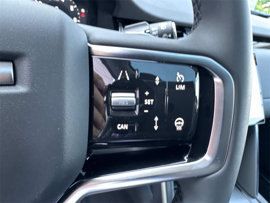 2025 Land Rover Discovery Sport S photo 25