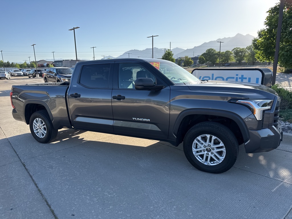 2022 Toyota Tundra SR5's photo