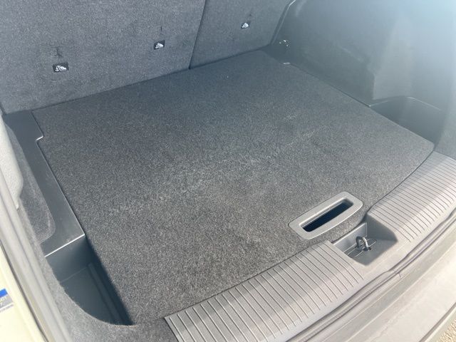 2023 Nissan Rogue SV photo 18