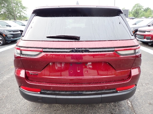 2025 Jeep Grand Cherokee Altitude X photo 4