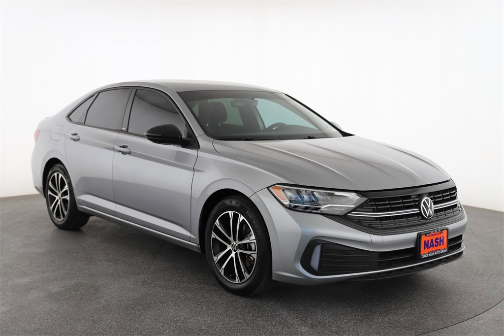 2023 Volkswagen Jetta Sport's photo