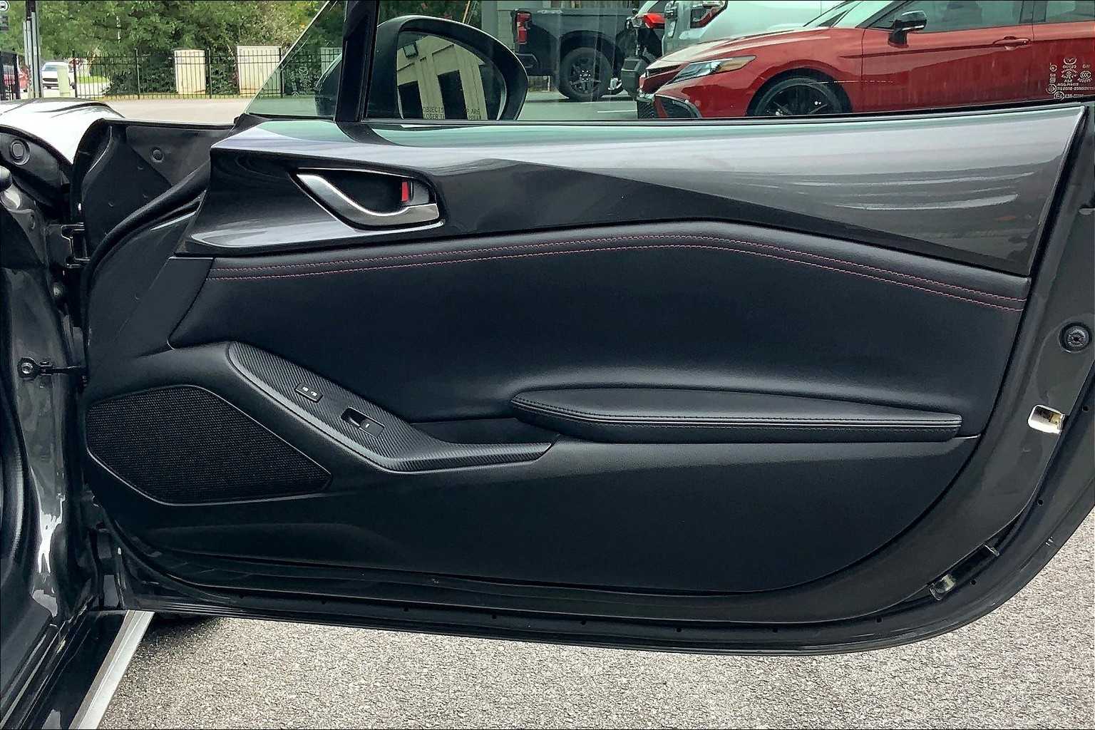 2019 Mazda MX-5 Miata Miata RF Grand Touring photo 17