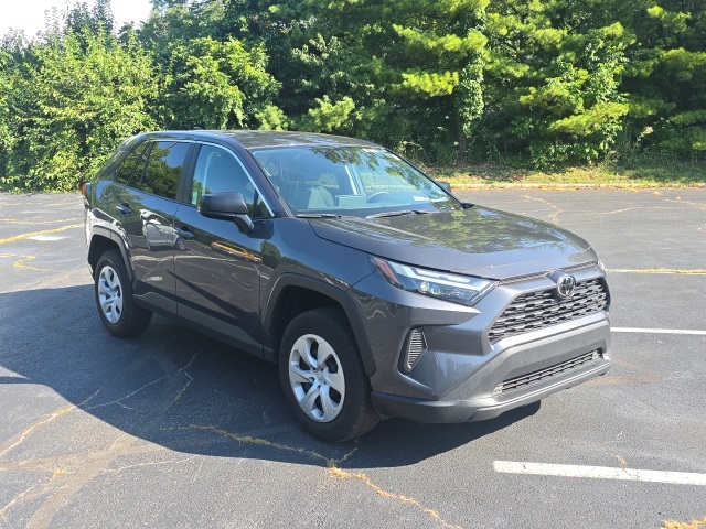 Used 2024 Toyota RAV4 LE with VIN 2T3F1RFV2RW464463 for sale in Northfield, Minnesota