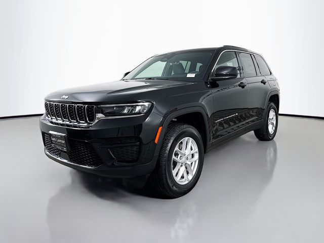 2025 Jeep Grand Cherokee Laredo X photo 3