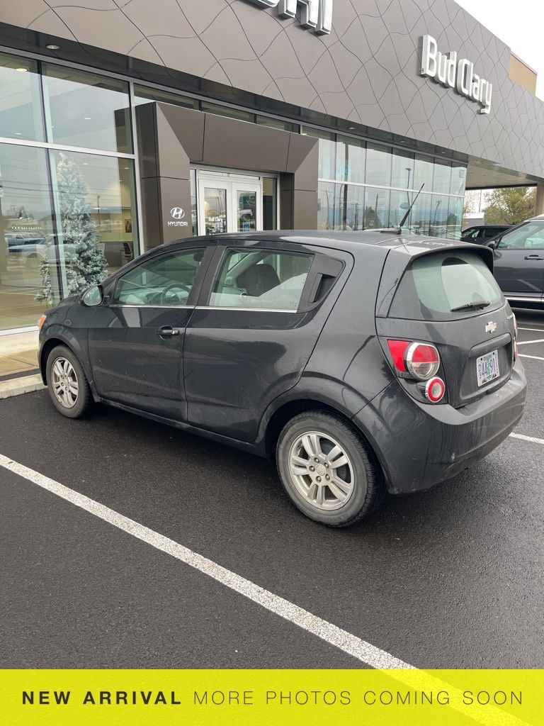 2013 Chevrolet Sonic LT photo 3