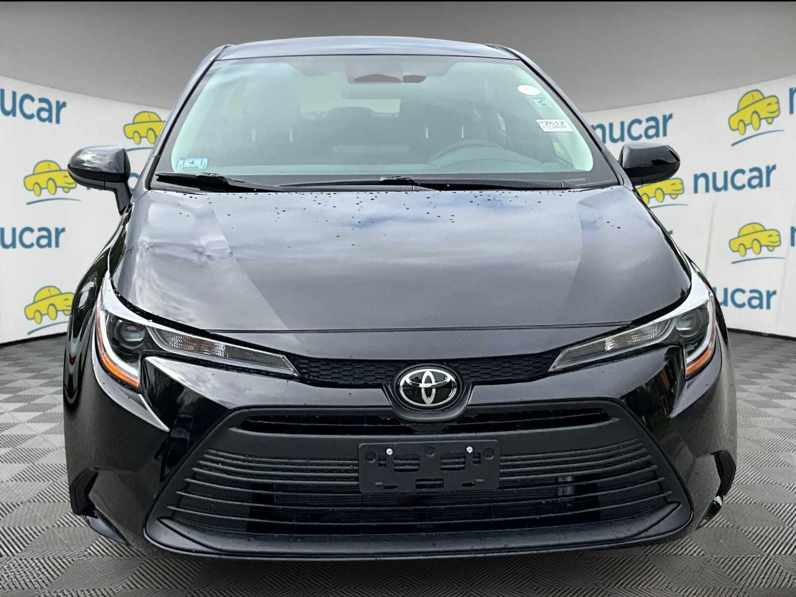 2024 Toyota Corolla LE photo 2
