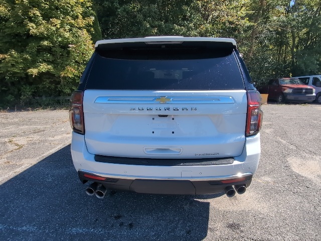 2024 Chevrolet Suburban Premier photo 3