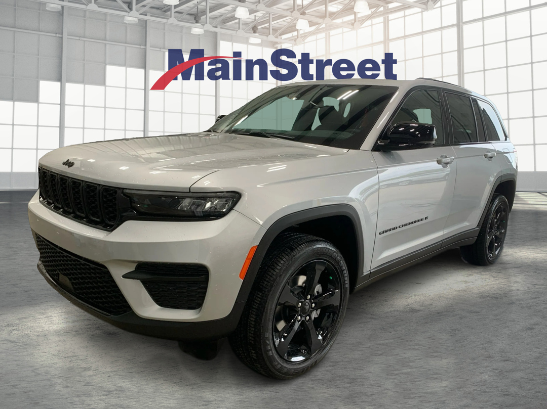 2025 Jeep Grand Cherokee Altitude's photo