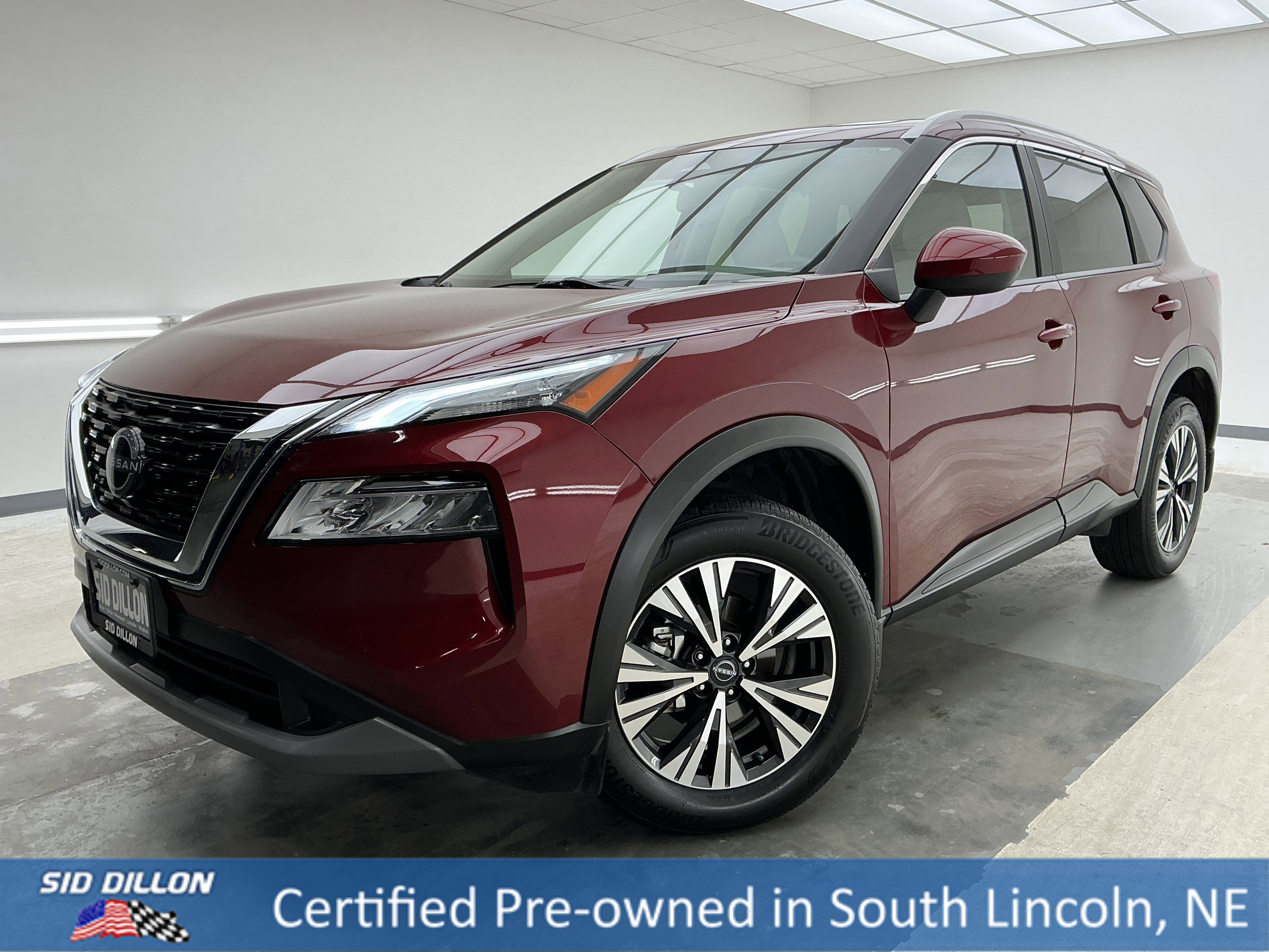 2023 Nissan Rogue SV's photo