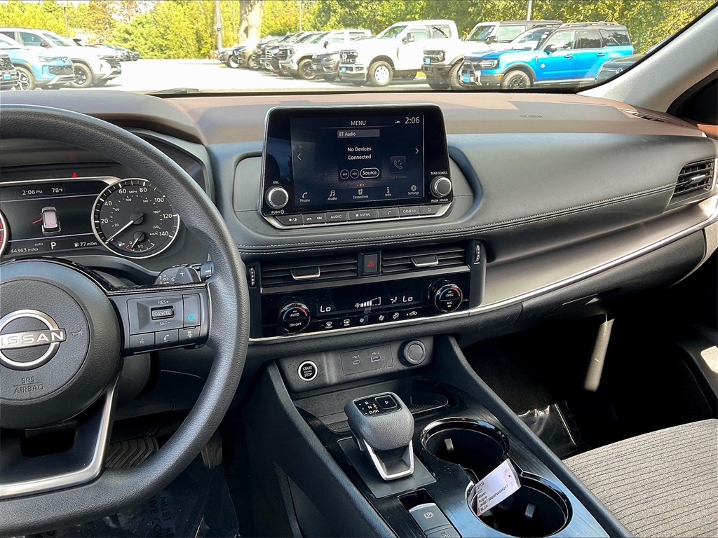 2023 Nissan Rogue SV photo 17