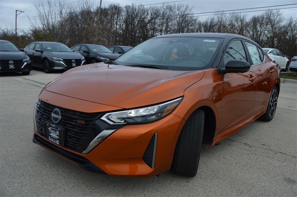 2025 Nissan Sentra SR photo 11