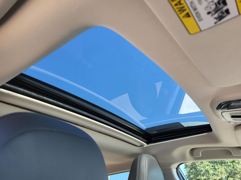 2023 Subaru Outback Touring XT photo 9