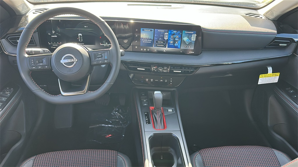 2026 Nissan Kicks SR photo 10