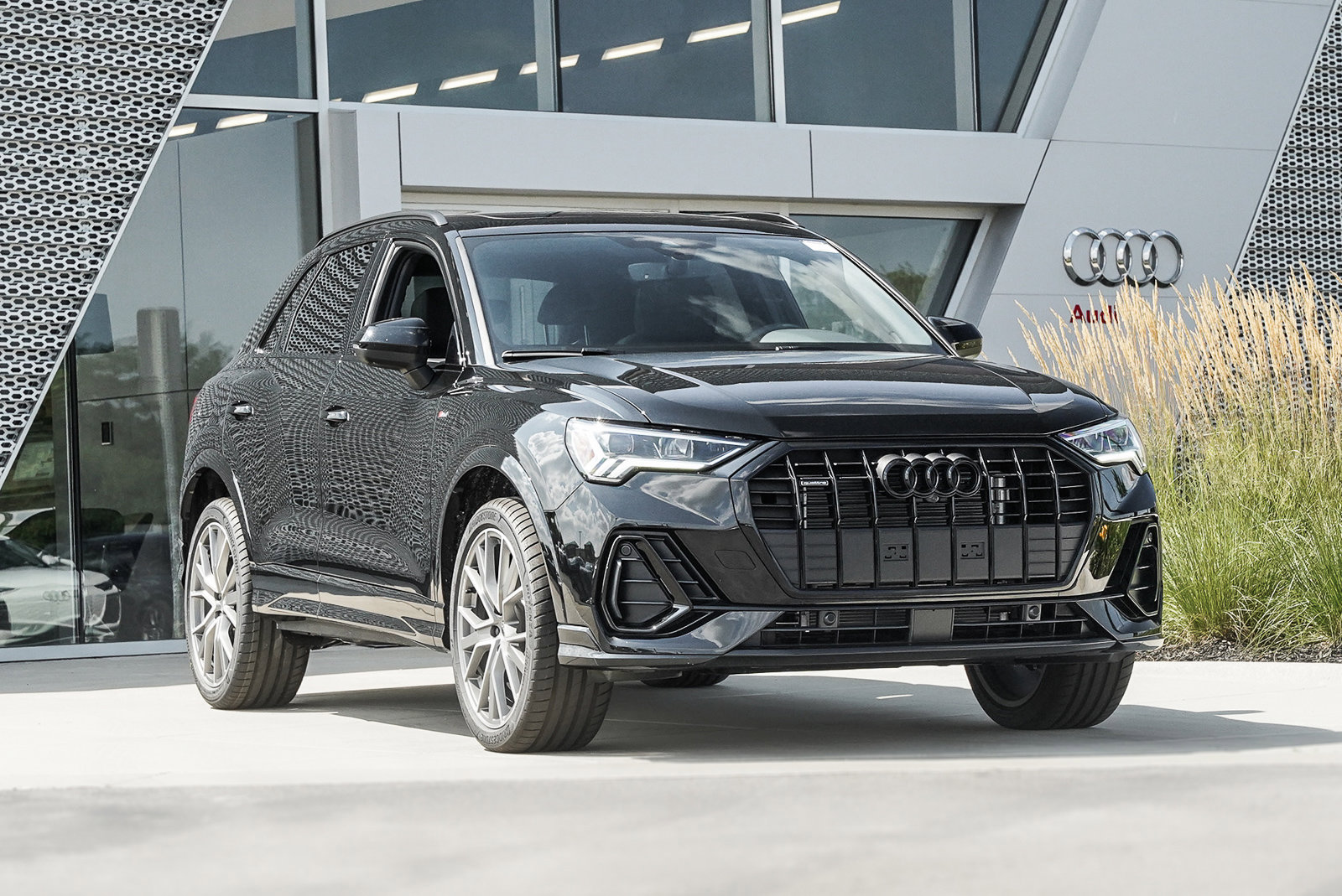 2025 Audi Q3 S Line Premium Plus's photo