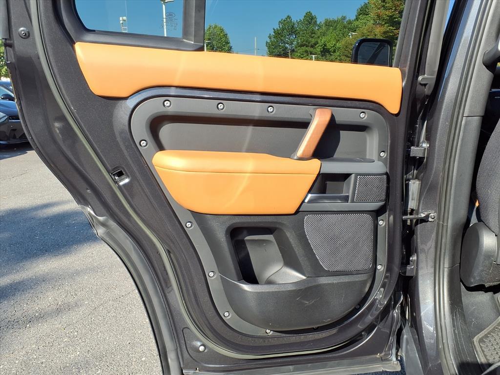 2023 Land Rover Defender 110 X photo 24