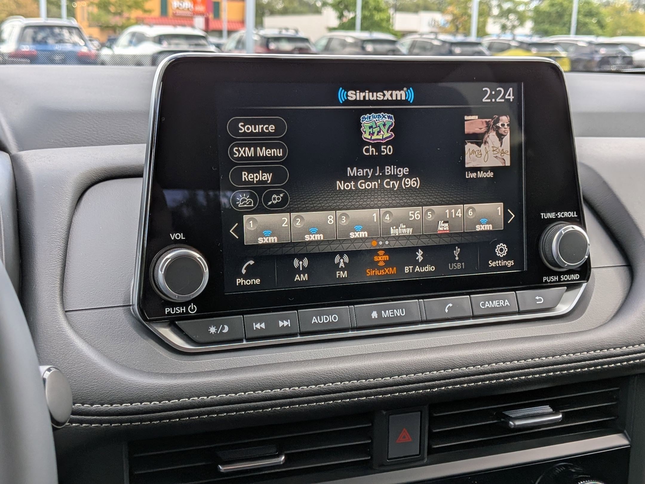 2026 Nissan Rogue SV photo 13
