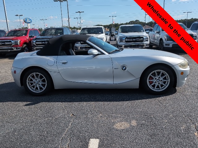 Used 2005 BMW Z4 2.5 with VIN 4USBT33535LS53628 for sale in Warner Robins, GA