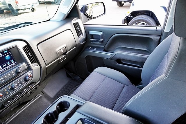 Used 2018 Black Chevrolet LT image 19