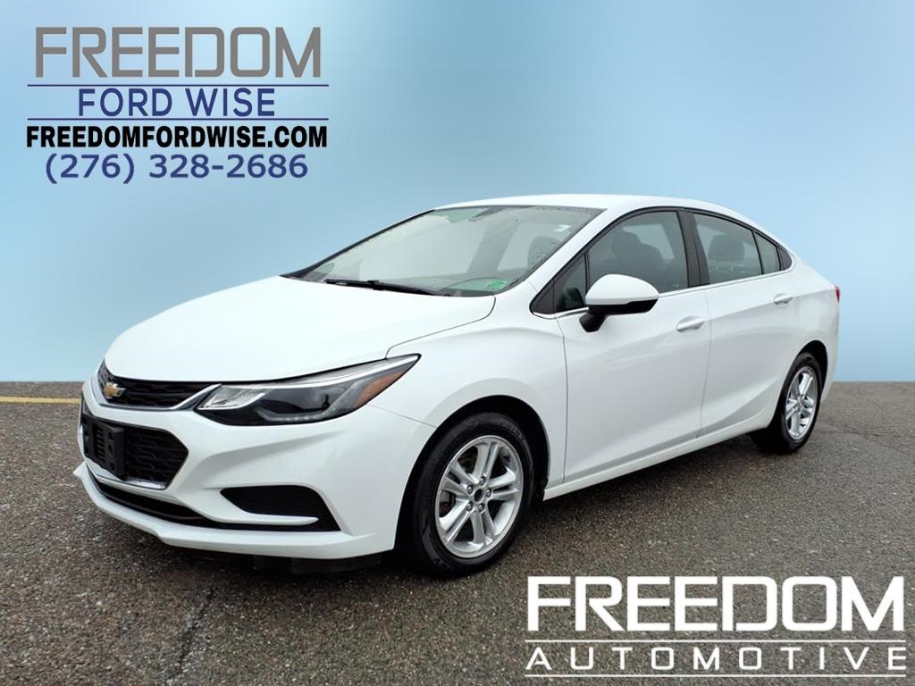 2018 Chevrolet Cruze LT's photo