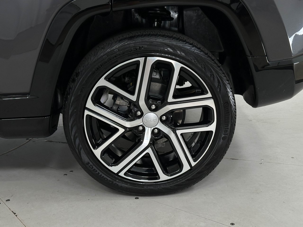 2024 Jeep Compass Limited photo 26
