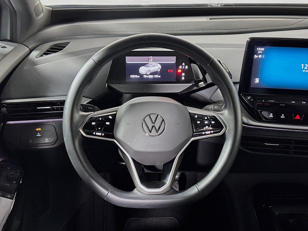2021 Volkswagen ID.4 Pro photo 13