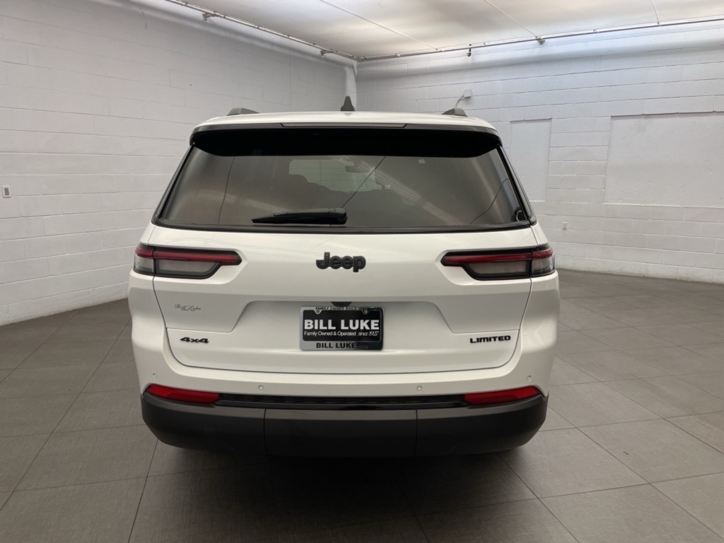 2025 Jeep Grand Cherokee Limited photo 3