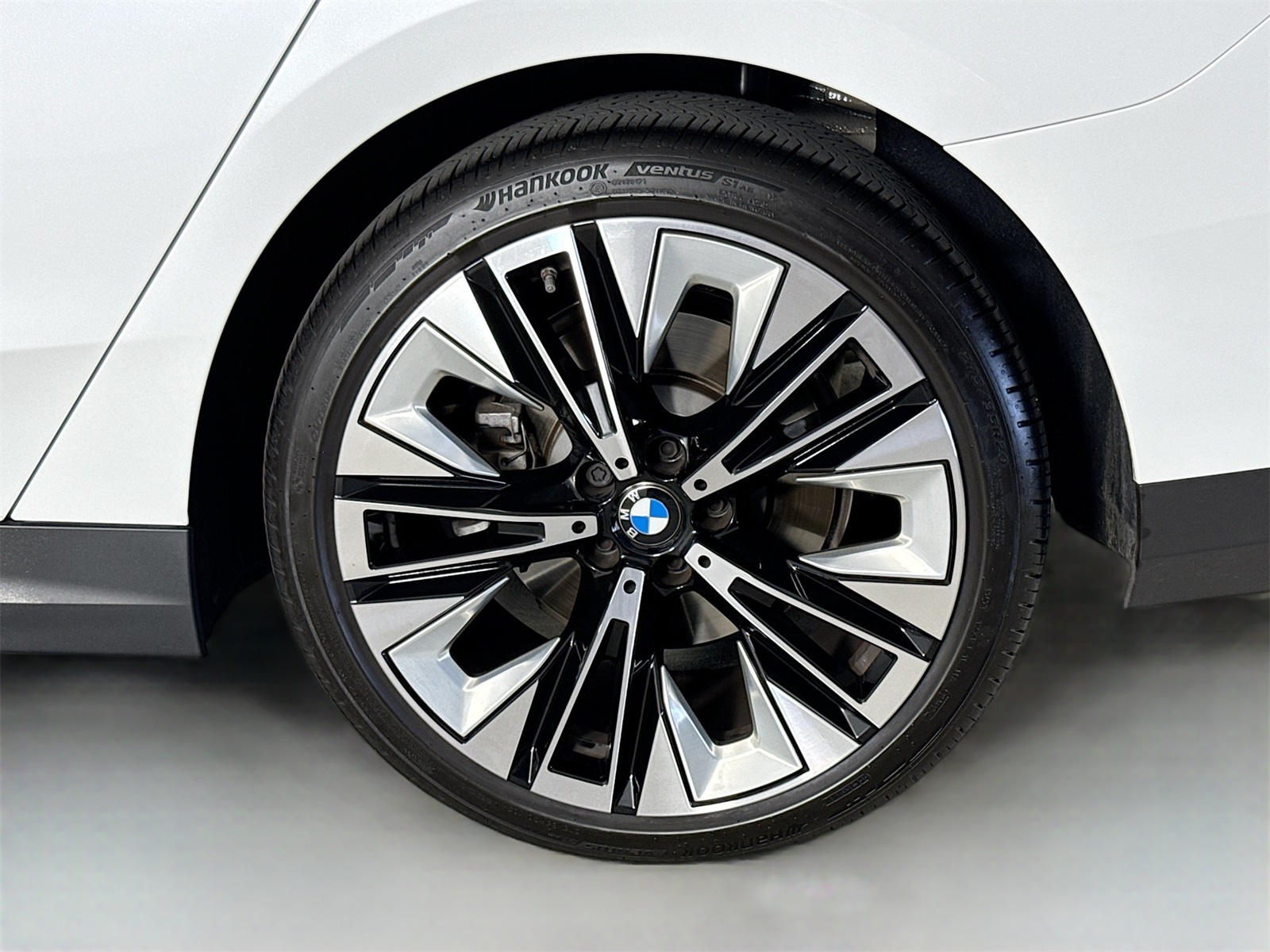 2025 Bmw 530i photo 31