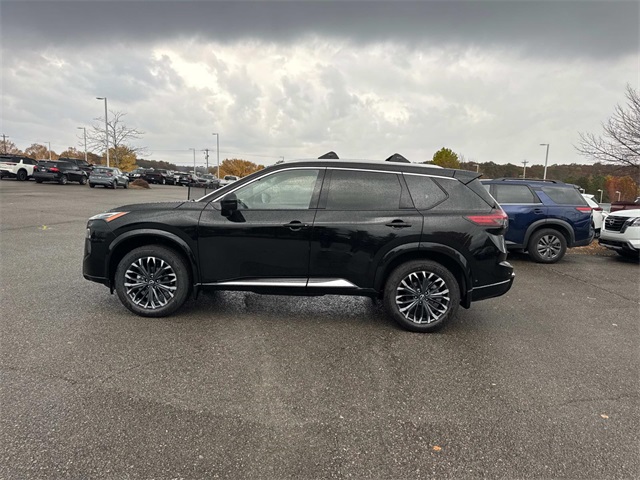 2026 Nissan Rogue Platinum photo 3