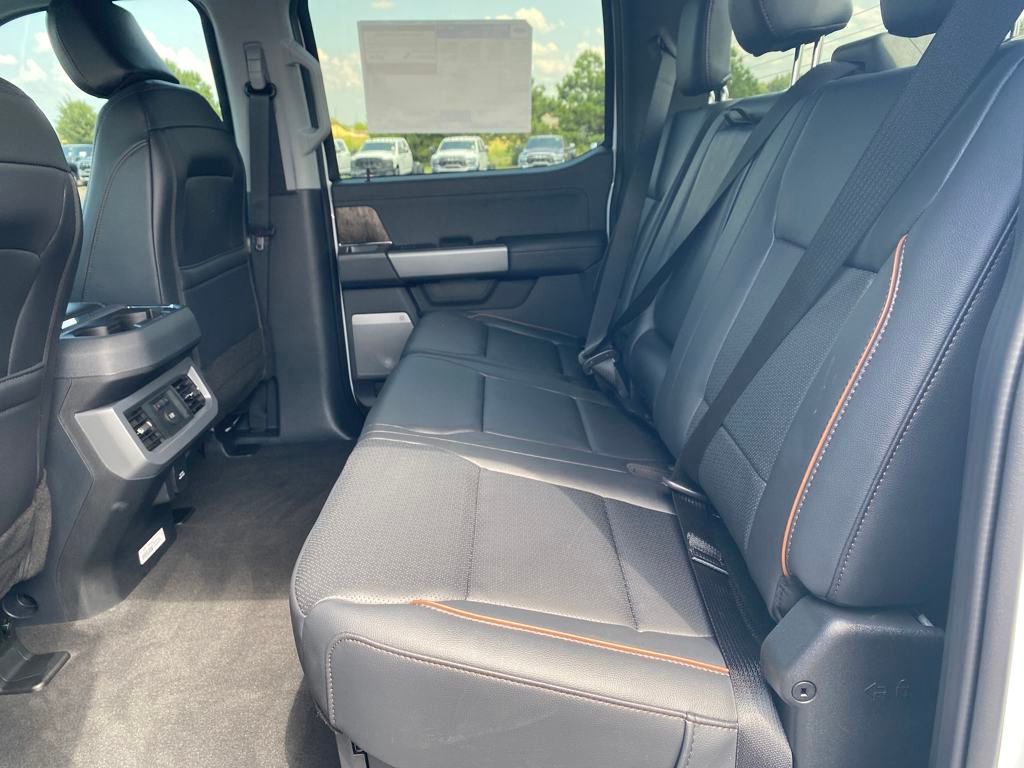 2025 Ford F-250 Lariat photo 31