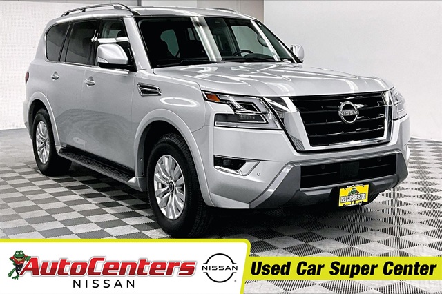 2023 Nissan Armada SV's photo