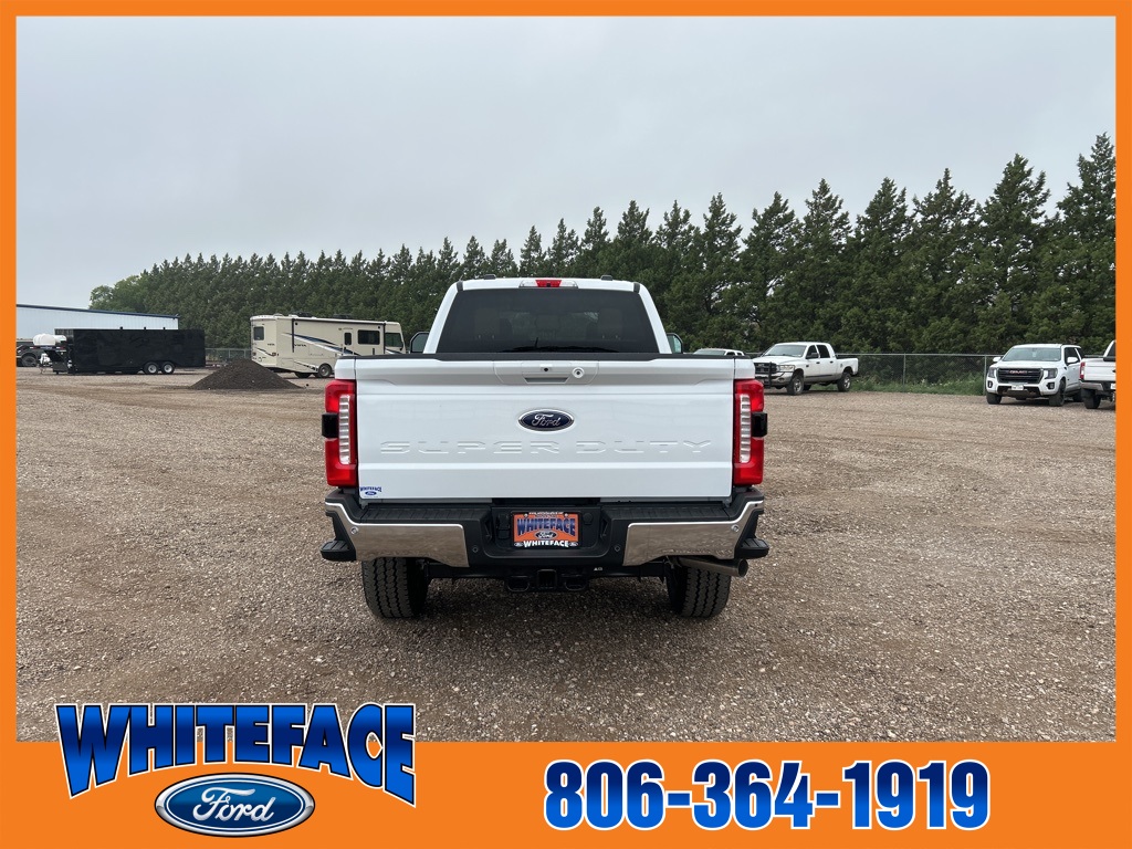 2025 Ford F-350 Lariat photo 4