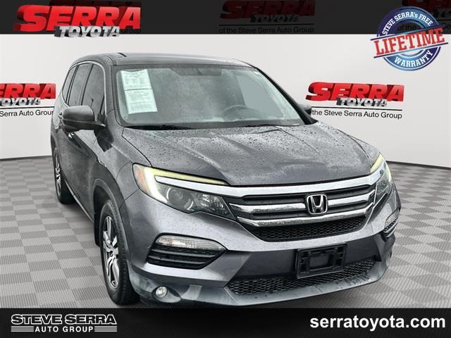 2017 Honda Pilot EX's photo