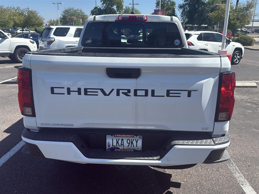 2024 Chevrolet Colorado LT photo 3