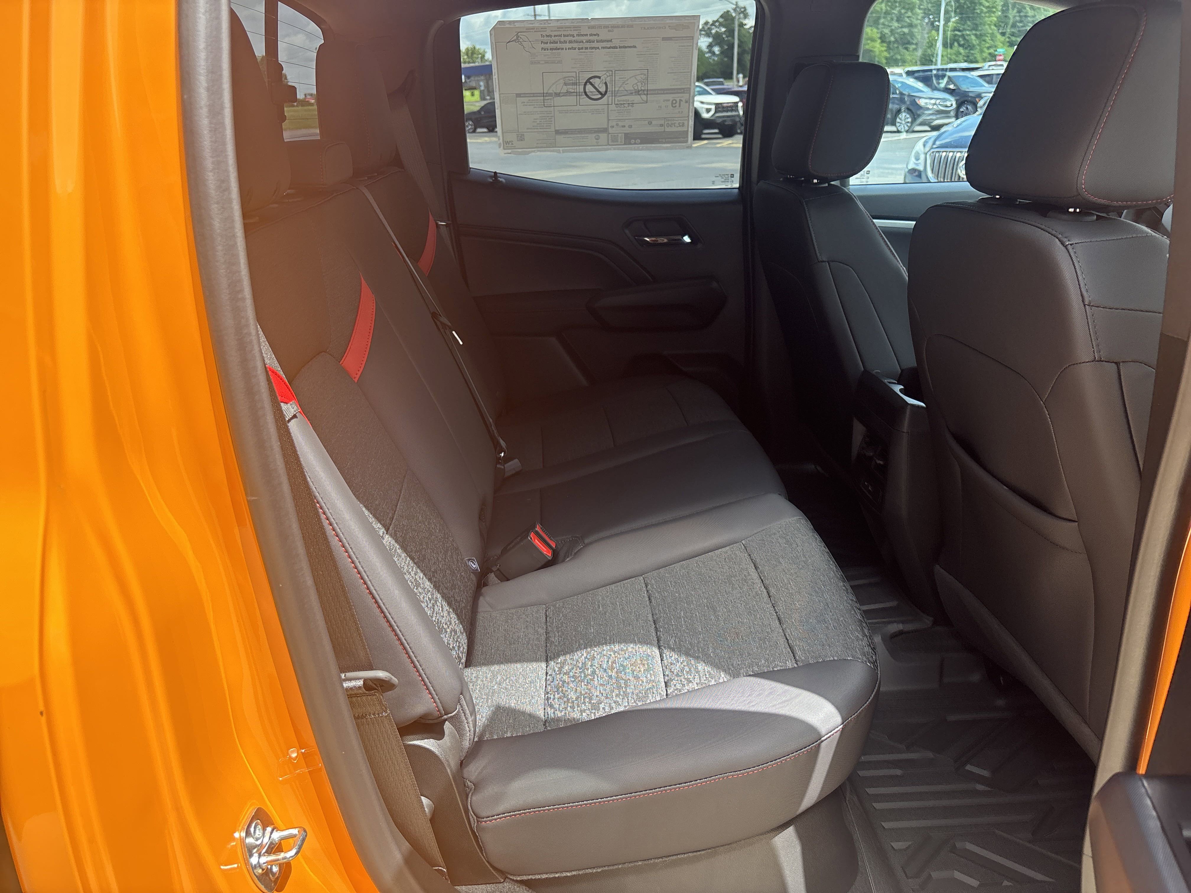 2025 Chevrolet Colorado Z71 photo 3