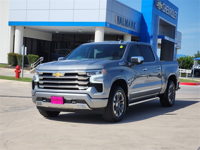 2025 Chevrolet Silverado 1500 High Country photo 2