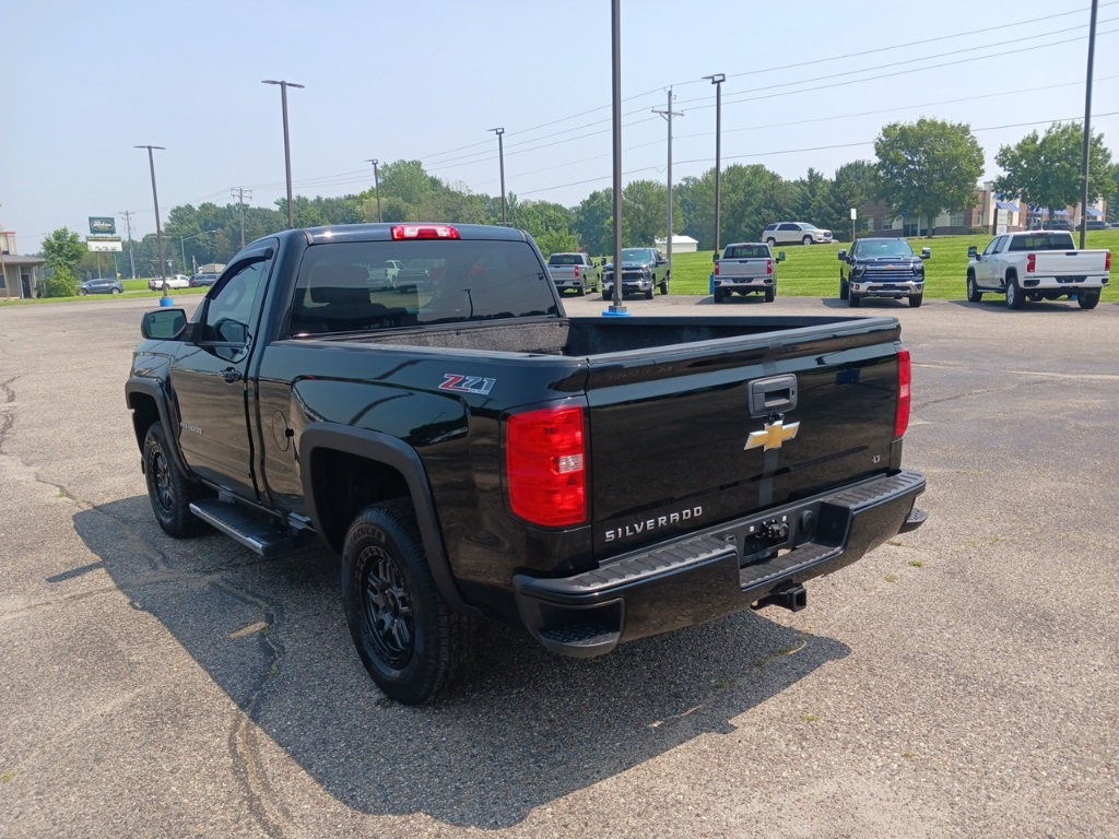 Used 2017 Chevrolet Silverado 1500 2LT with VIN 1GCNKRECXHZ278788 for sale in Northfield, Minnesota