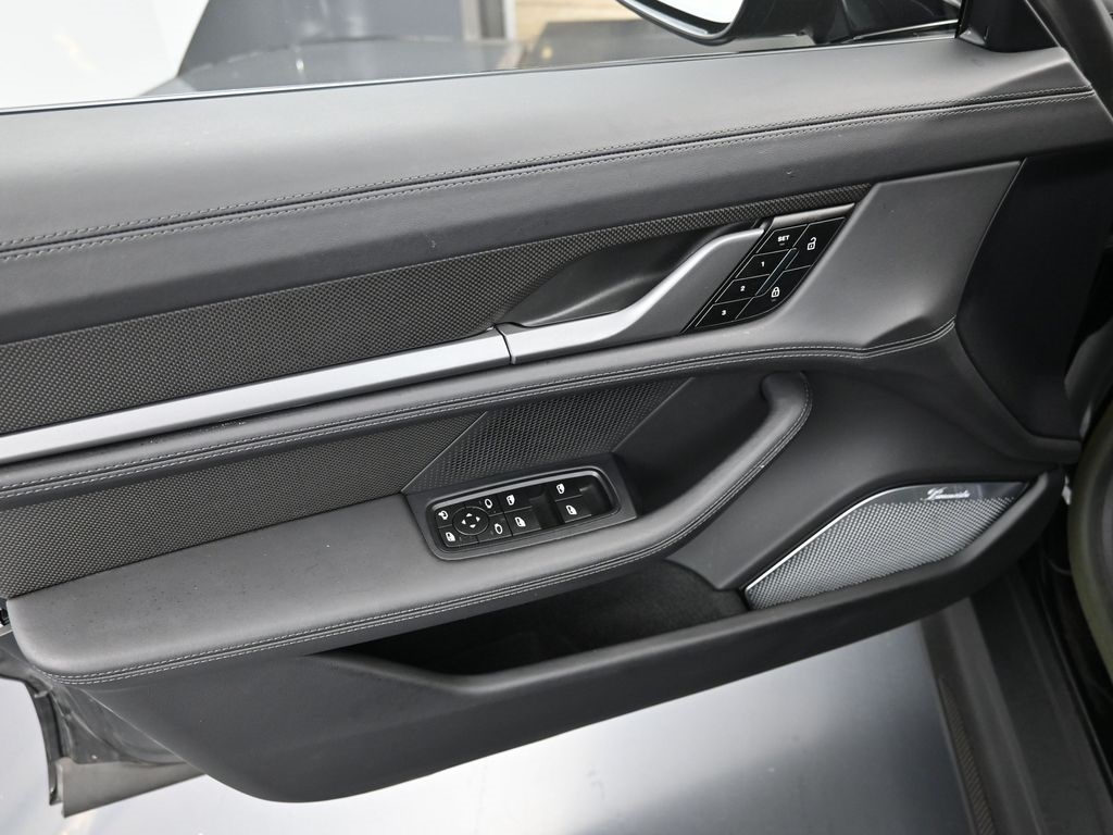 2023 Porsche Taycan Turbo S photo 18