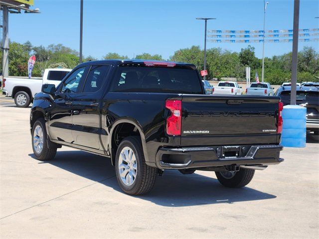 2026 Chevrolet Silverado 1500 Custom photo 2