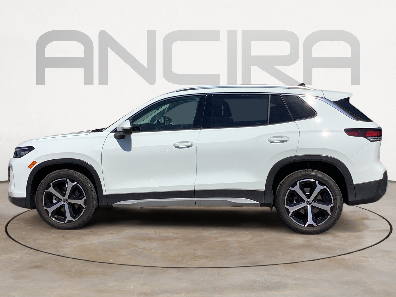 2025 Volkswagen Tiguan SE photo 4