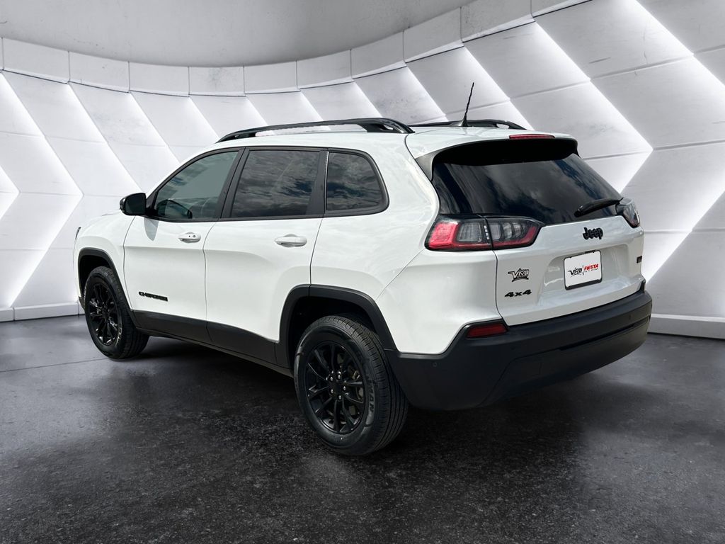 2023 Jeep Cherokee Altitude Lux photo 6