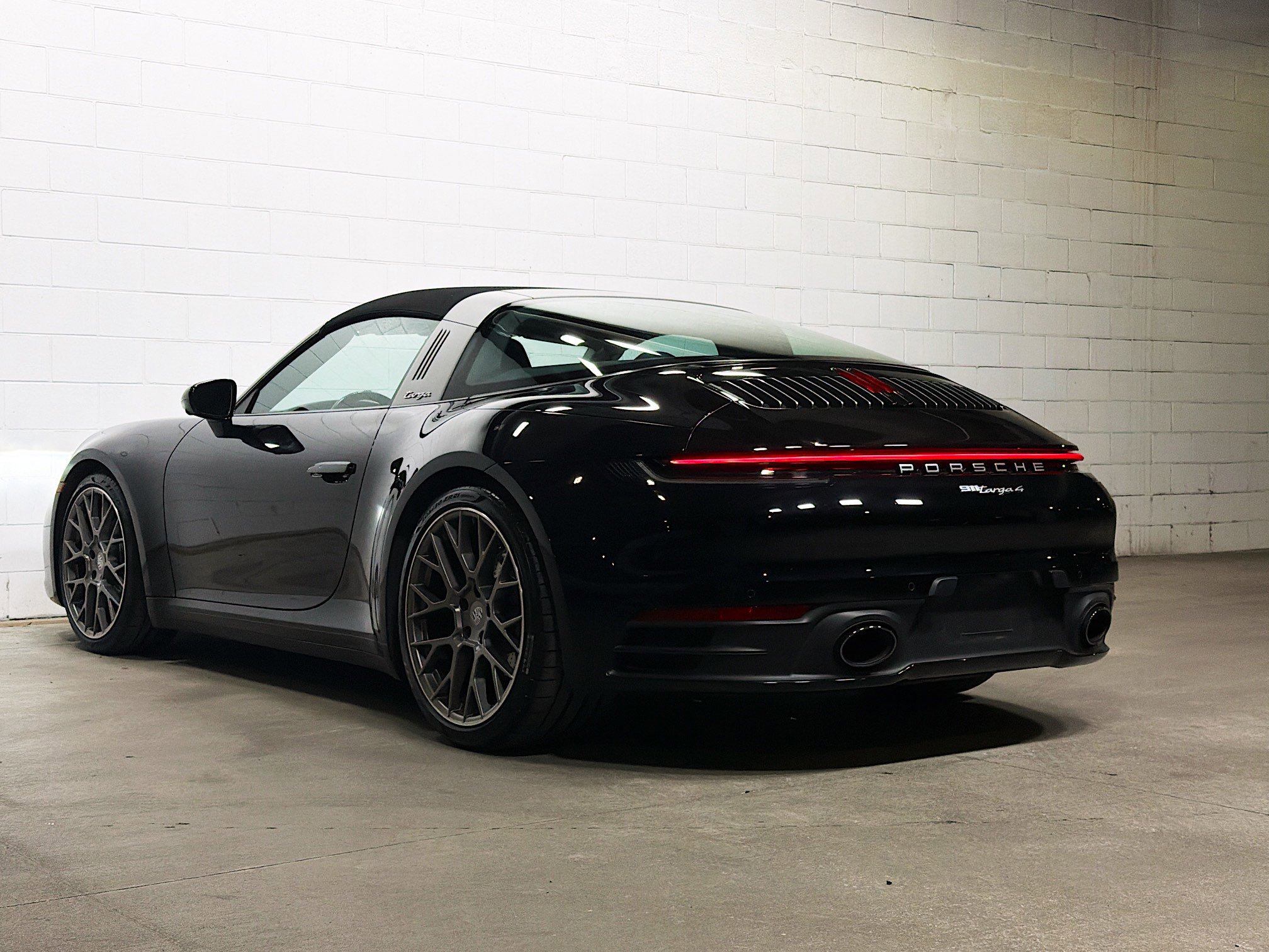 2022 Porsche 911 Targa 4 photo 3