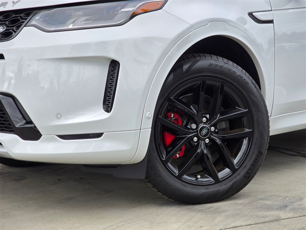 2024 Land Rover Discovery Sport S photo 2