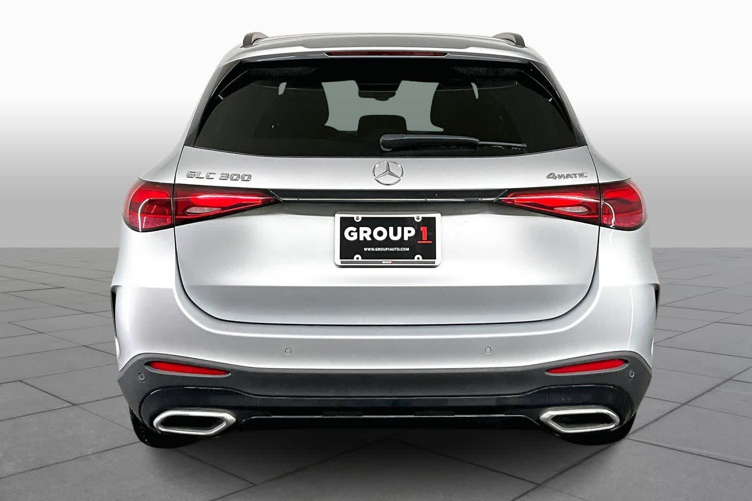 2024 Mercedes Benz GLC 300 4MATIC photo 4