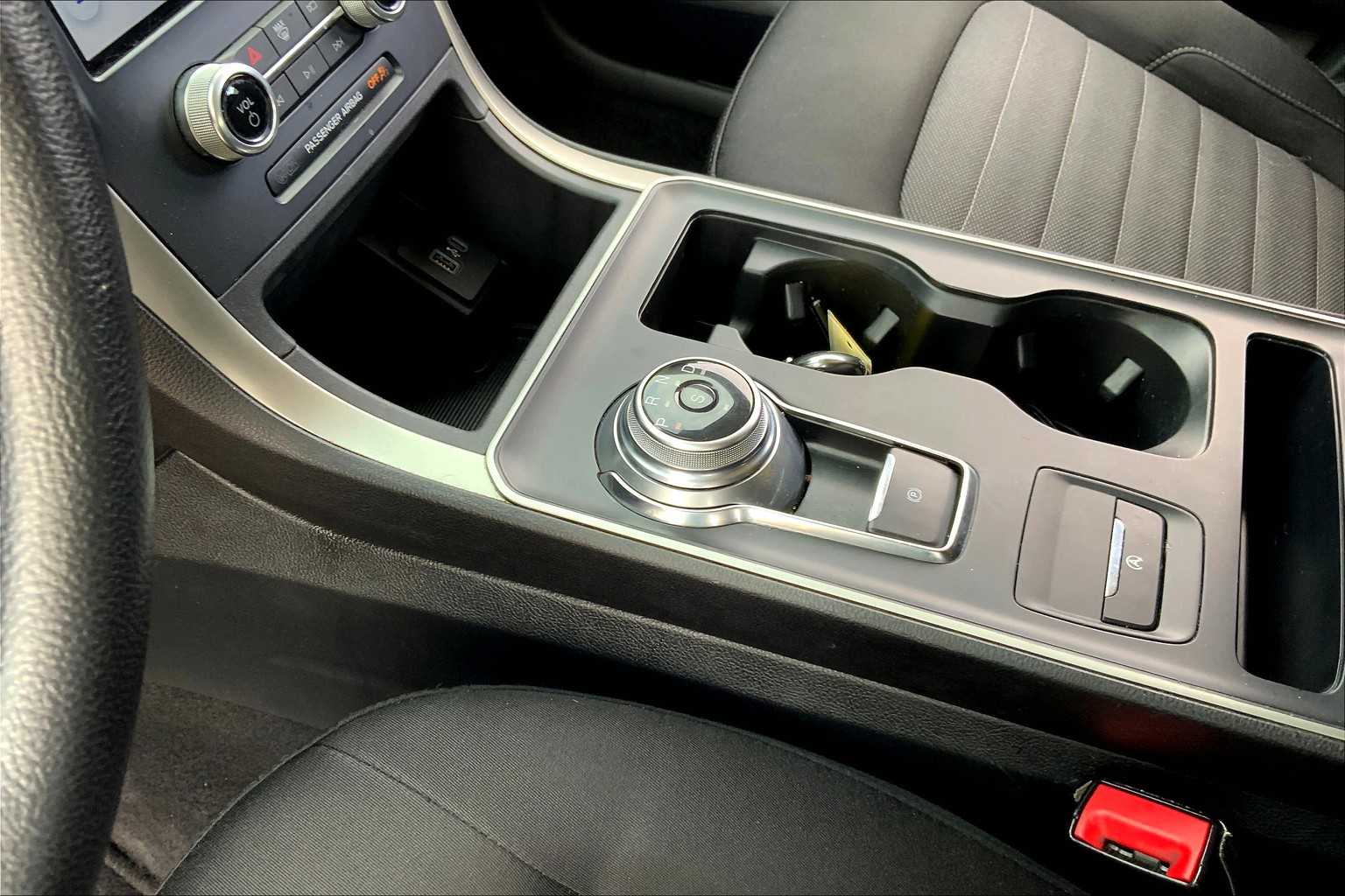 2022 Ford Edge SE photo 27